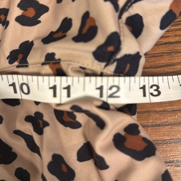 Pac Sun Unisex Swim Shorts, Pockets, Mesh Lining, Leopard Print, Size Large - Picture 8 of 9